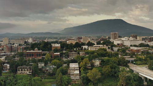 有关城市, 天空, 山的免费素材视频