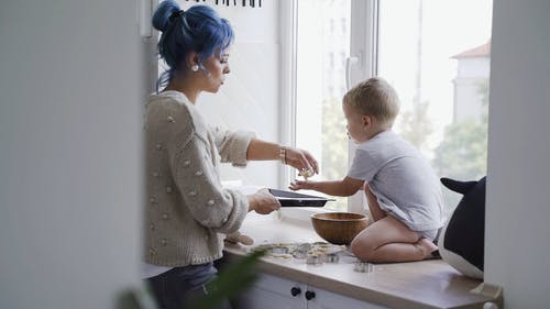 有关一起, 儿子, 在家的免费素材视频