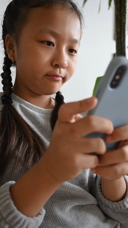 有关3C用品, iPhone, 坐的免费素材视频