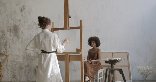 有关一起工作, 创作的, 咖啡色头发的女人的免费素材视频