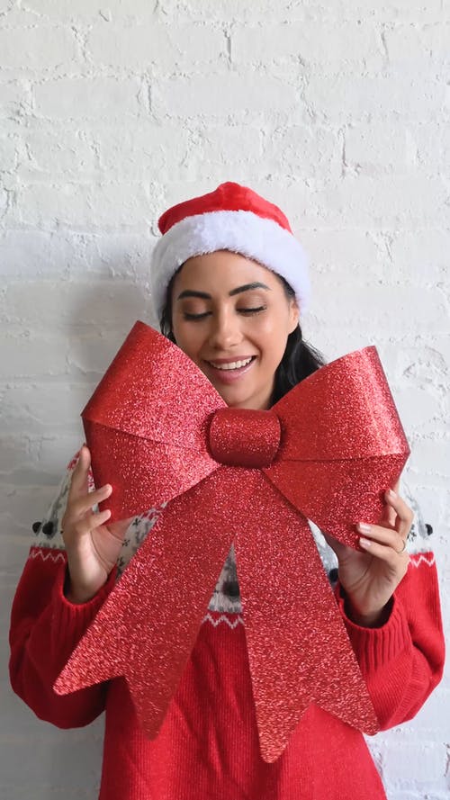 有关垂直视频, 女人, 帽子的免费素材视频