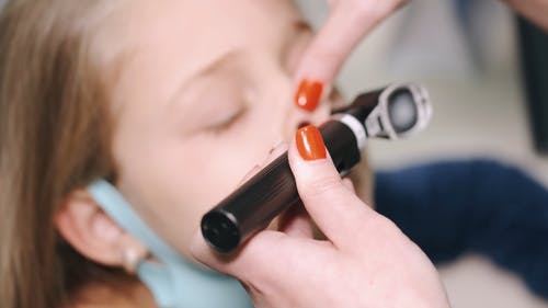 有关＃室内, 坐, 女人的免费素材视频