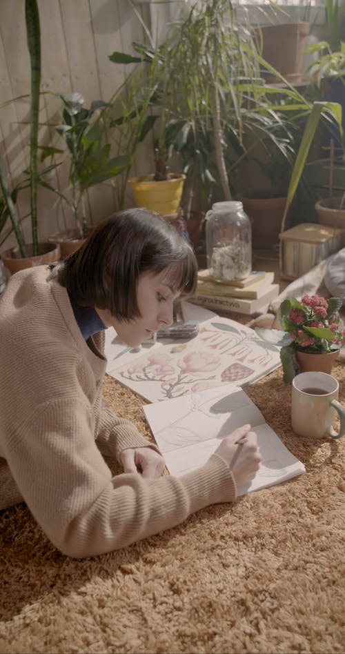 有关创造力, 在地上, 地毯的免费素材视频