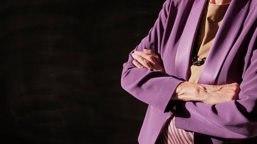 有关光, 双臂交叉, 女人的免费素材视频