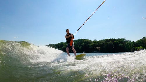 有关wakesurfing, 人, 休闲的免费素材视频