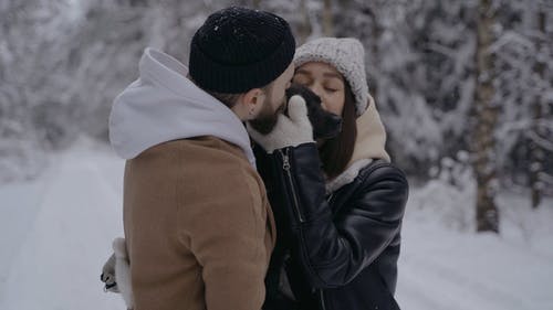 有关一对, 下雪, 人的免费素材视频