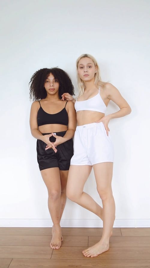 有关2, 垂直视频, 女性的免费素材视频