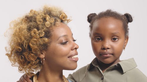 有关儿童, 吻, 女人的免费素材视频