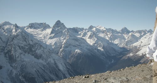 有关人, 保暖的衣物, 华丽的的免费素材视频