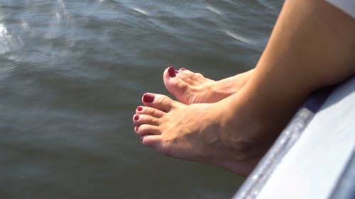 有关修脚指甲, 假期, 光脚的免费素材视频