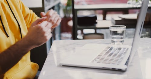 有关skype电话, 人, 变焦通话的免费素材视频