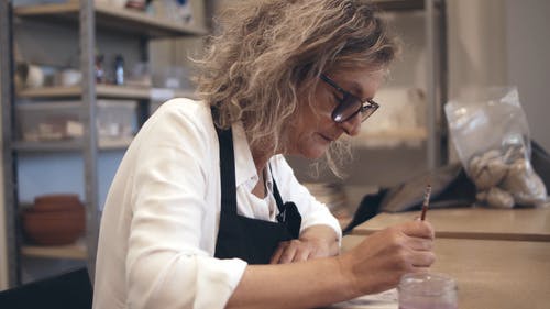 有关侧面图, 嗜好, 女人的免费素材视频