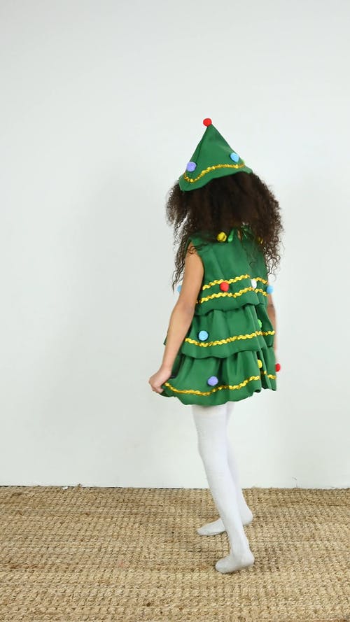 有关儿童, 垂直, 女孩的免费素材视频