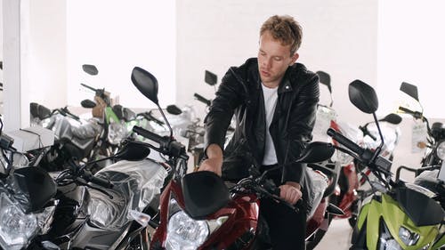 有关好看, 室内, 年轻人的免费素材视频