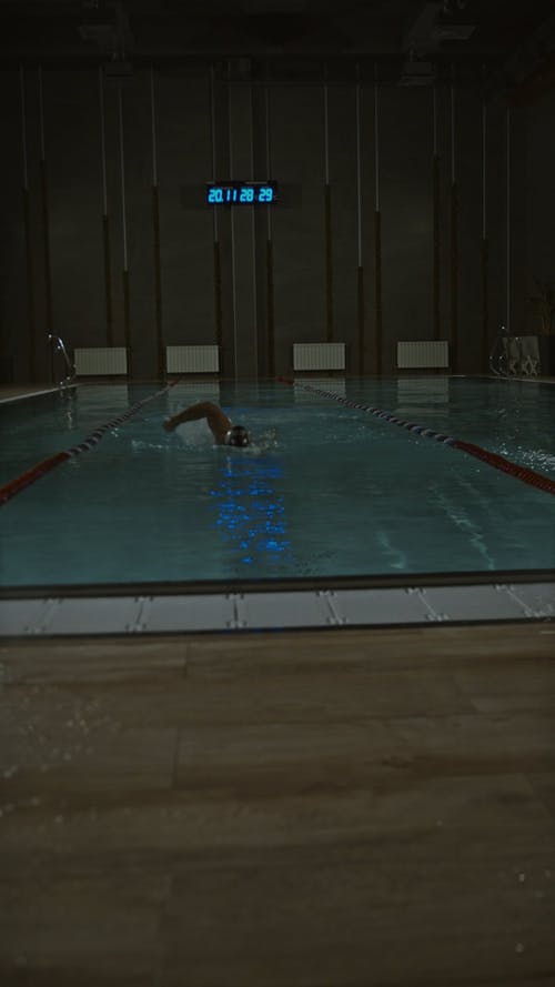 有关人, 垂直视频, 培训设施的免费素材视频