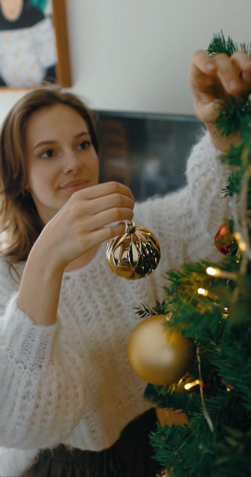 有关保暖的衣物, 假期, 垂直视频的免费素材视频