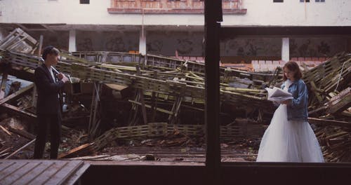 有关一对, 失事, 女孩的免费素材视频