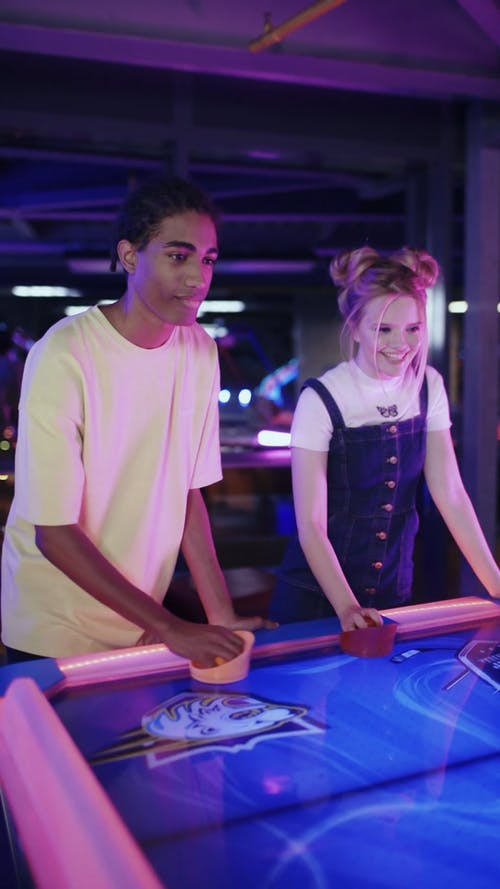 有关人, 垂直视频, 多民族的免费素材视频