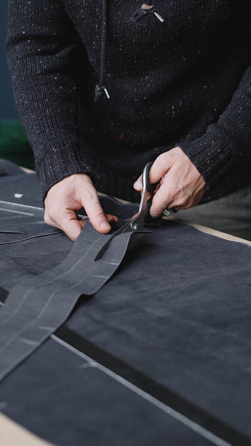 有关切割, 剪刀, 垂直视频的免费素材视频