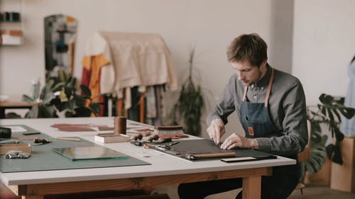 有关leathercraft, 一个, 人的免费素材视频