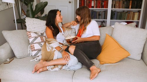 有关一对, 吃, 同志文化的免费素材视频