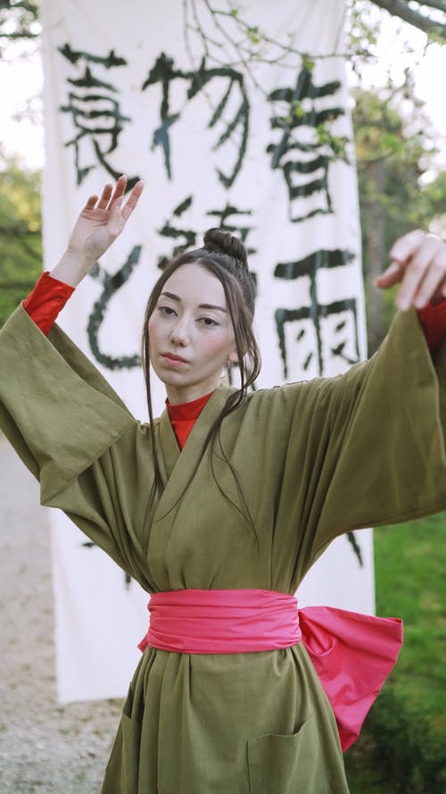 有关传统服饰, 和服, 垂直视频的免费素材视频