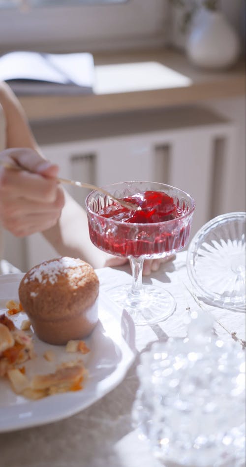 有关＃室内, 传播, 儿童的免费素材视频