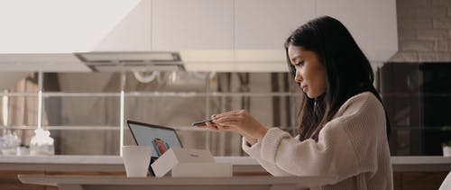 有关低角度拍摄, 便利, 包裹的免费素材视频