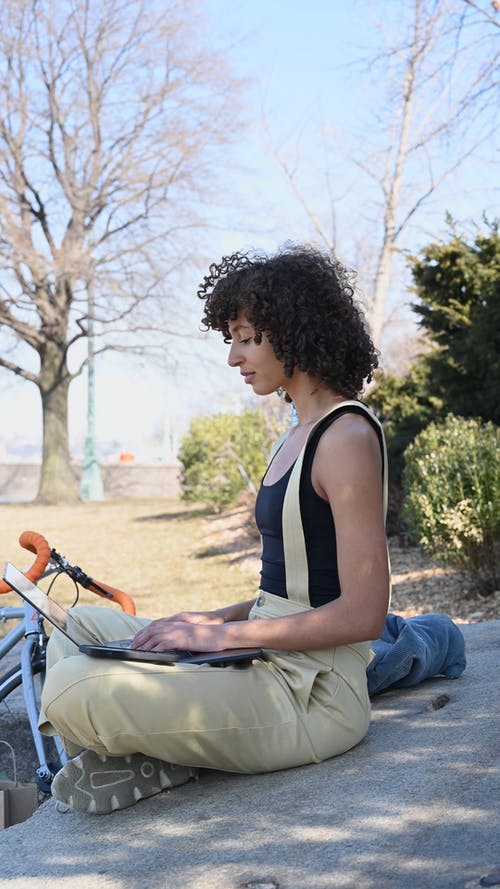 有关公园, 在线课程, 垂直视频的免费素材视频