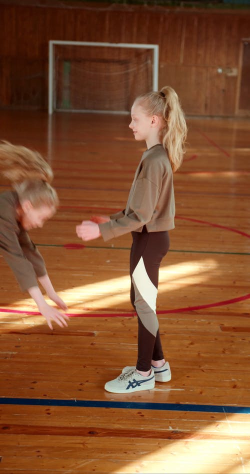 有关上下翻转, 健身房, 全景的免费素材视频