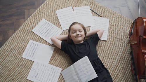 有关儿童, 大提琴, 家的免费素材视频