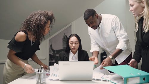 有关人, 伸出援手, 雇员的免费素材视频