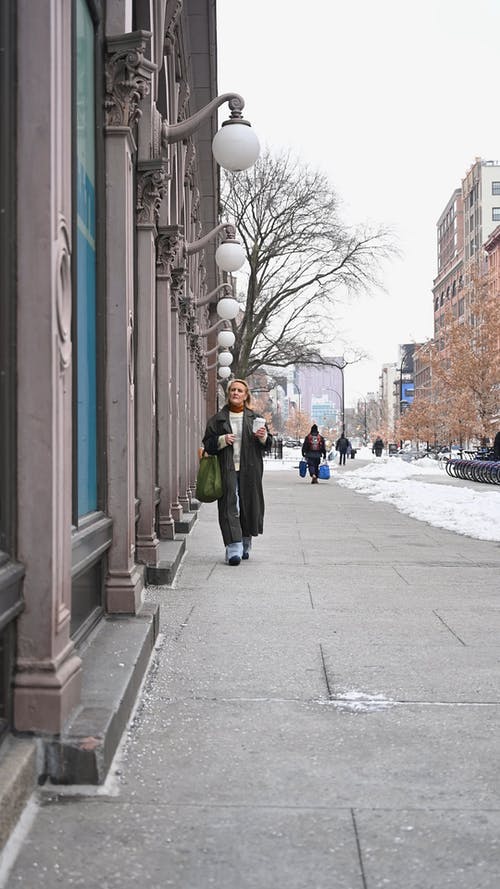 有关@户外, 一次性杯子, 下雪的天气的免费素材视频