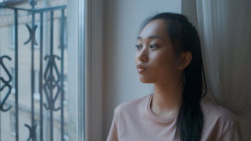 有关不情绪化, 凝视, 在地上的免费素材视频