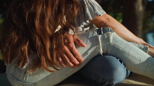 有关一对, 公园, 坐的免费素材视频