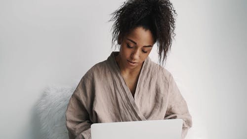 有关人, 在家, 女人的免费素材视频