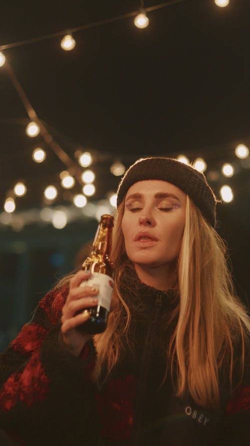 有关冬季, 啤酒, 喝的免费素材视频