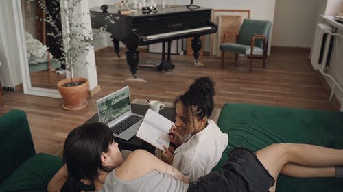 有关个人电脑, 公寓, 写下来的免费素材视频