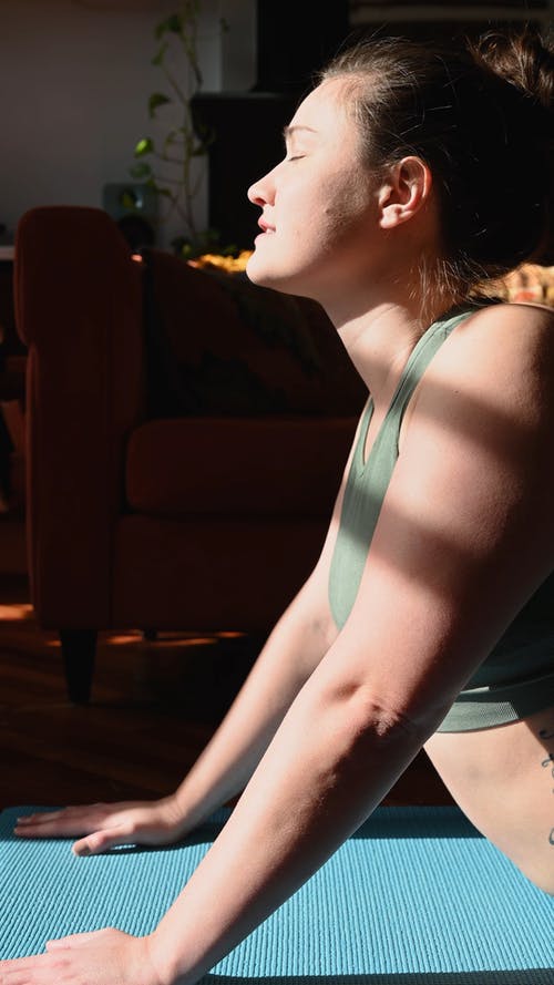 有关伸展, 侧面图, 冥想的免费素材视频