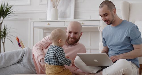 有关儿童, 同性育儿, 在家的免费素材视频