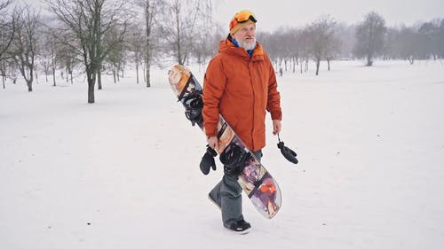 有关下雪, 冬季, 冬季夹克的免费素材视频