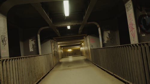 有关城市, 涂鸦, 女人的免费素材视频