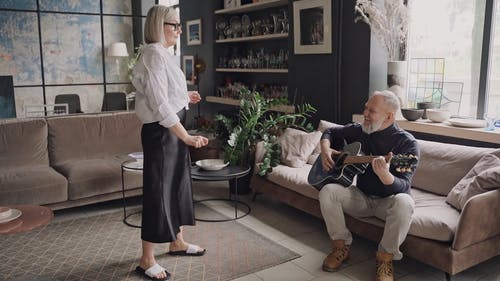 有关一对, 一起, 倾听的免费素材视频