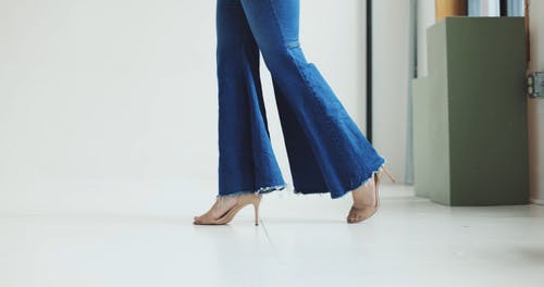 有关女人, 女性, 旋转的免费素材视频