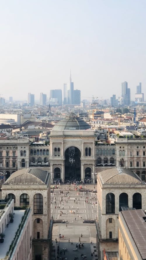 有关公共广场, 垂直视频, 城市的免费素材视频