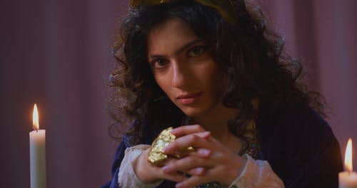 有关千里眼, 卜筮, 咖啡色头发的女人的免费素材视频