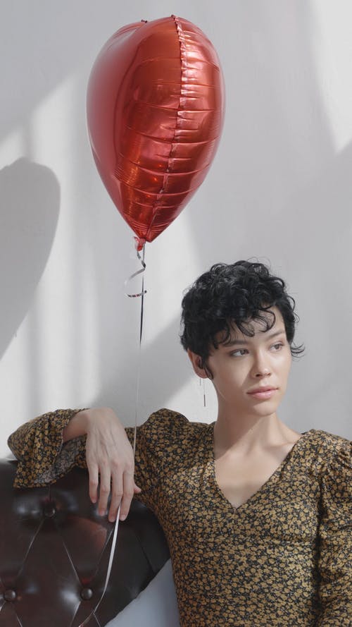 有关侧面轮廓, 垂直视频, 女人的免费素材视频