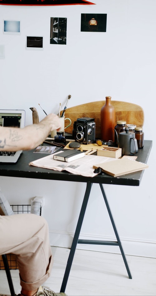 有关人,在家,坐的免费素材视频