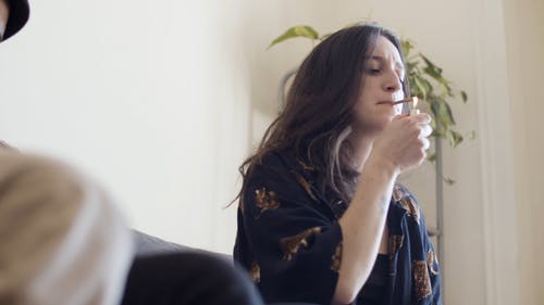 有关享受, 大麻文化, 女人的免费素材视频