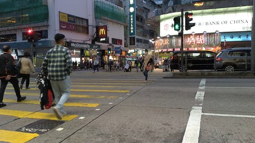 有关人行道, 冠状病毒, 口罩的免费素材视频